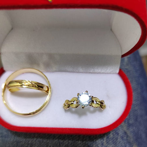 Bague de fiançailles et alliances de mariage